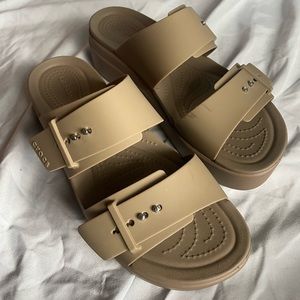 Women’s Crocs Brooklyn Sandal Low Wedge